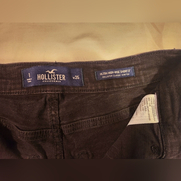 Hollister Ultra High-Rise Shorts - Picture 2 of 3